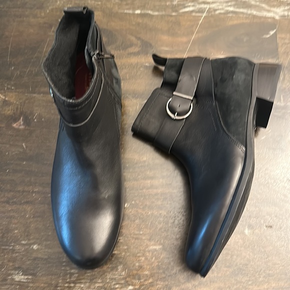 NEW $250 Munro Chestnut black combo leather ankle booties women size 8.5 - Picture 2 of 6